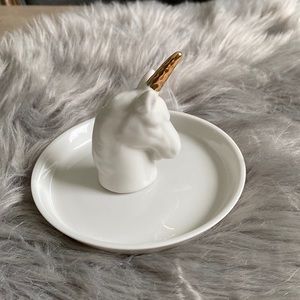 Ceramic jewelry tray.